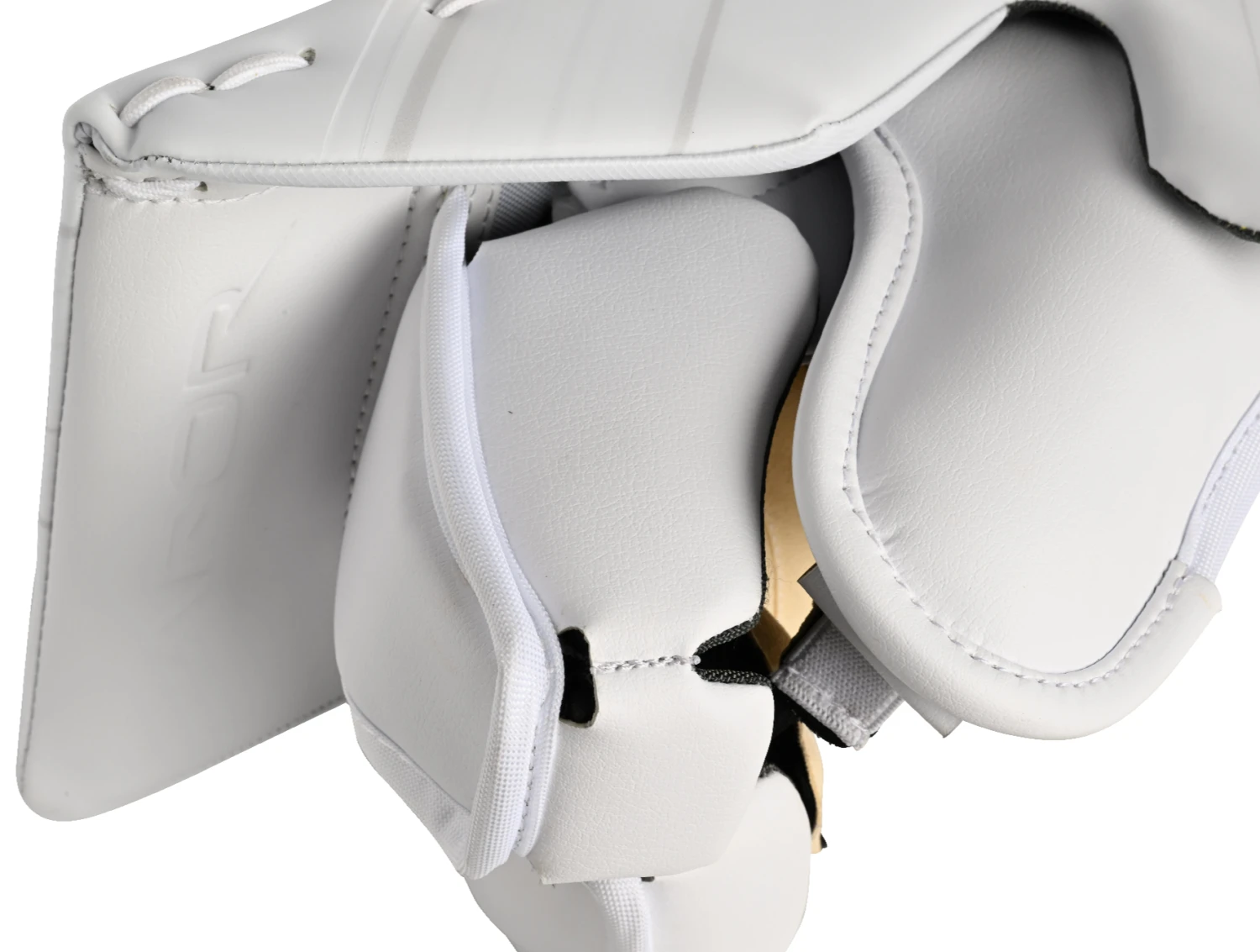 Bauer Vapor Hyperlite2 Senior Goalie Blocker 4 Bauer Vapor Hyperlite2 Senior Goalie Blocker - Image 2